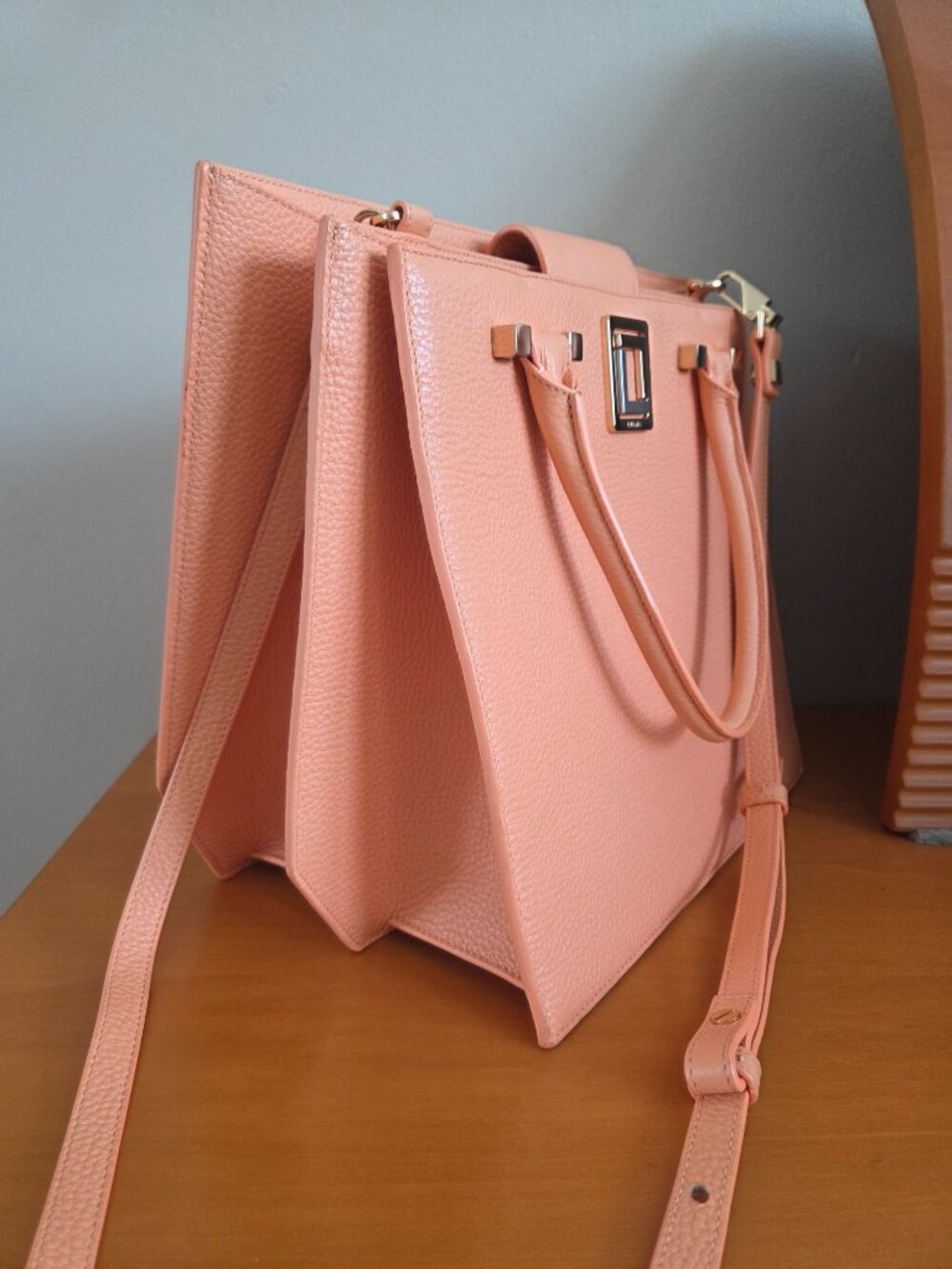 $395 MSRP LUANA Italy Origami Pebble Genuine Leather Coral Tot Purse Bag Preppy - Picture 2 of 13